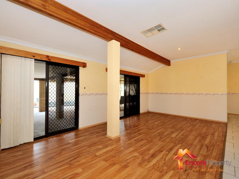 18 Porter Gardens, LEDA, WA 6170 AUS