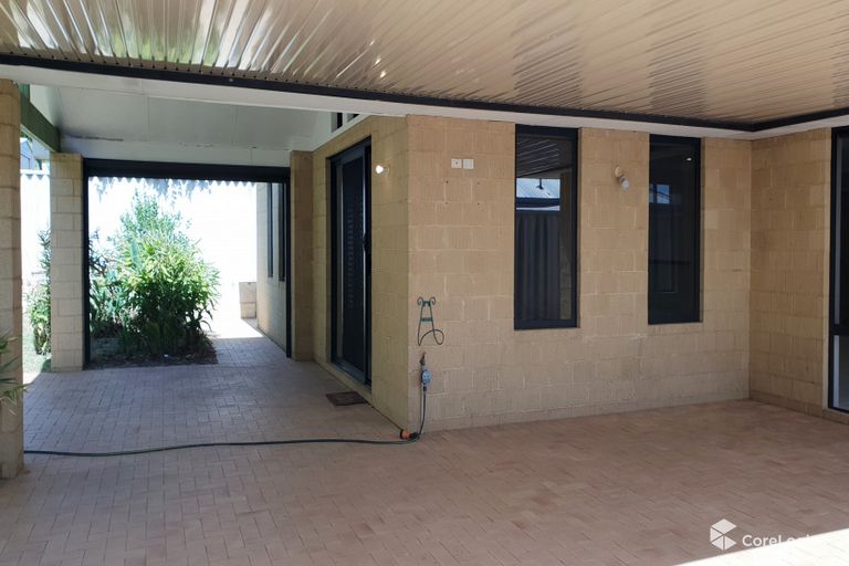 9 Dunster Way, ORELIA, WA 6167 AUS