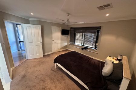 10 Rutherford Square, ORELIA, WA 6167 AUS