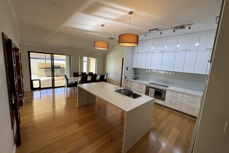10 Rutherford Square, ORELIA, WA 6167 AUS