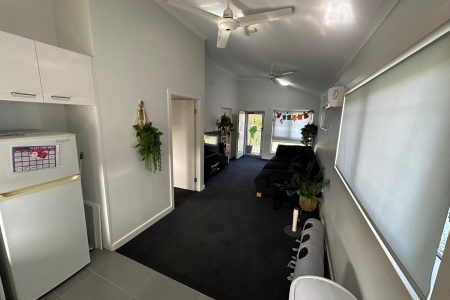 2/18 Thorpe Street, ROCKINGHAM, WA 6168 AUS