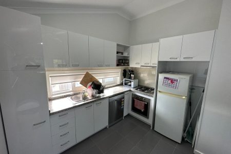 2/18 Thorpe Street, ROCKINGHAM, WA 6168 AUS