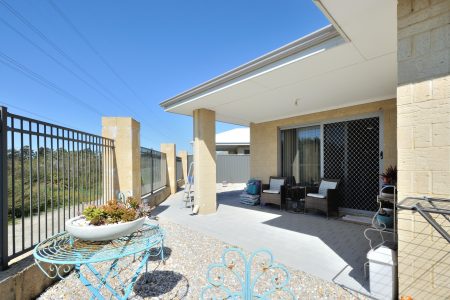62 Daybreak Loop, WELLARD, WA 6170 AUS