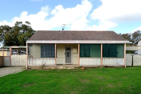 15 Westcott Road, MEDINA, WA 6167 AUS
