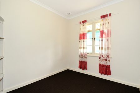 15 Westcott Road, MEDINA, WA 6167 AUS