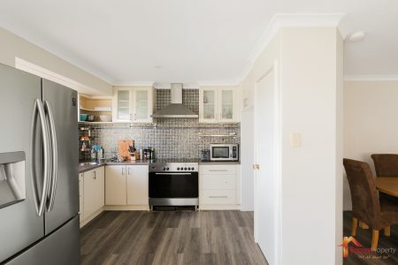 2 Manila Place, WARNBRO, WA 6169 AUS