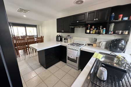 4 Patrick Vista, PARMELIA, WA 6167 AUS