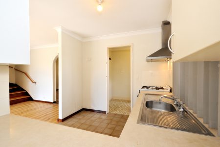 11/5B Sepia Court, ROCKINGHAM, WA 6168 AUS