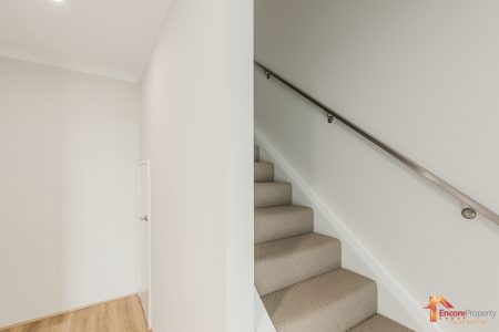 24 Everest Parkway, LAKELANDS, WA 6180 AUS