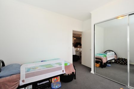 36/10 Pimlico Crescent, WELLARD, WA 6170 AUS