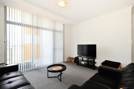 36/10 Pimlico Crescent, WELLARD, WA 6170 AUS