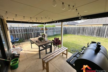 17 Ivory Way, WELLARD, WA 6170 AUS