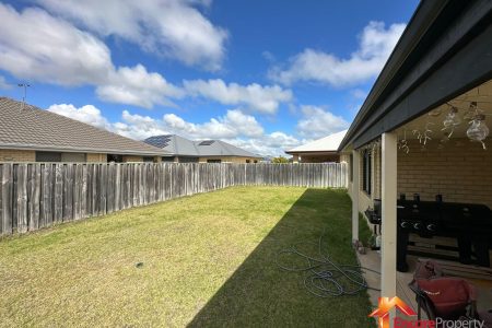 17 Ivory Way, WELLARD, WA 6170 AUS