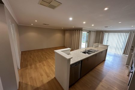45 Ringwood Loop, WELLARD, WA 6170 AUS