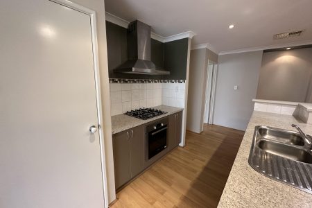 45 Ringwood Loop, WELLARD, WA 6170 AUS