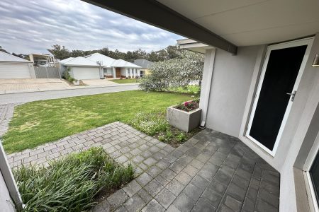 45 Ringwood Loop, WELLARD, WA 6170 AUS