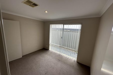 45 Ringwood Loop, WELLARD, WA 6170 AUS