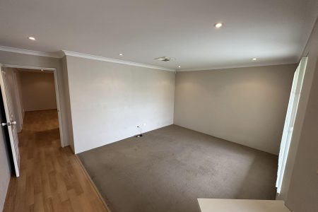 45 Ringwood Loop, WELLARD, WA 6170 AUS