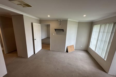45 Ringwood Loop, WELLARD, WA 6170 AUS
