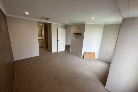 45 Ringwood Loop, WELLARD, WA 6170 AUS
