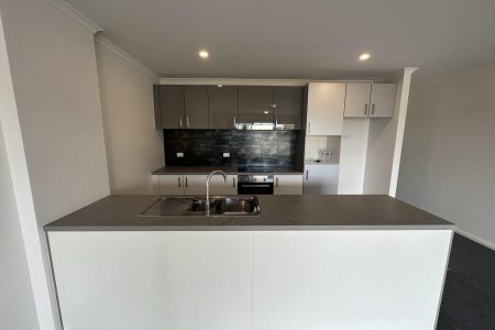 23/10 Pimlico Crescent, WELLARD, WA 6170 AUS