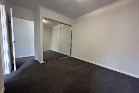 23/10 Pimlico Crescent, WELLARD, WA 6170 AUS