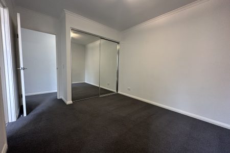 23/10 Pimlico Crescent, WELLARD, WA 6170 AUS
