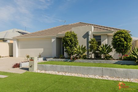28 Gilroyd Way, GOLDEN BAY, WA 6174 AUS
