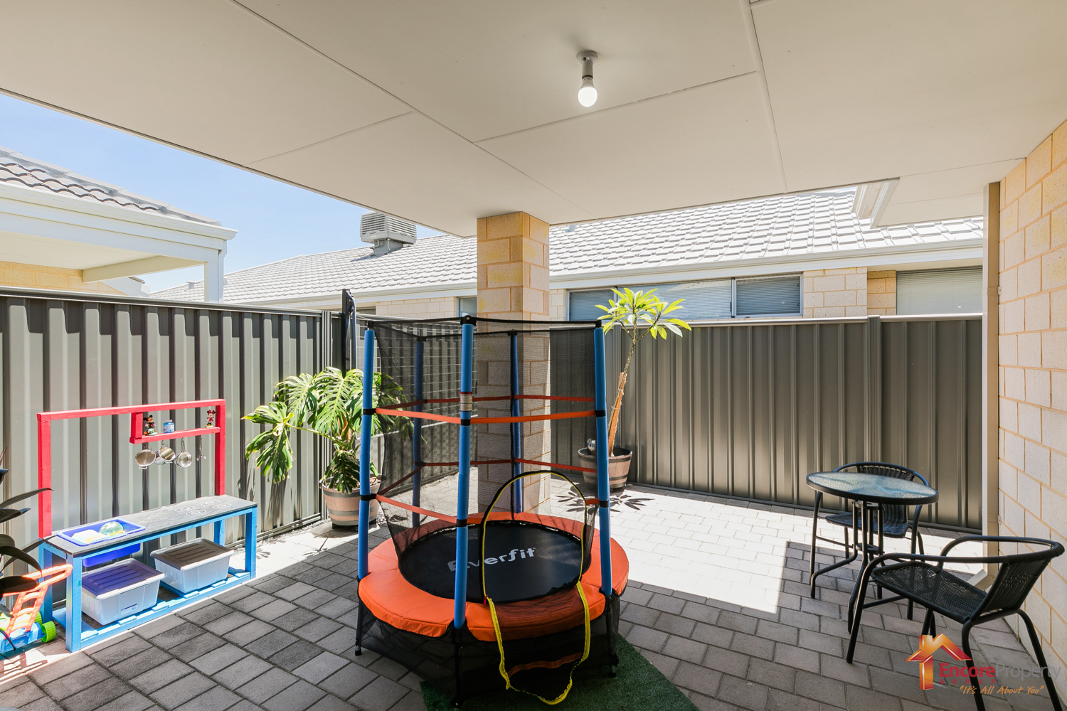 52B Mornington Crescent, WANDI, WA 6167 AUS