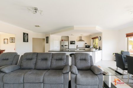 10 Balka Court, WELLARD, WA 6170 AUS