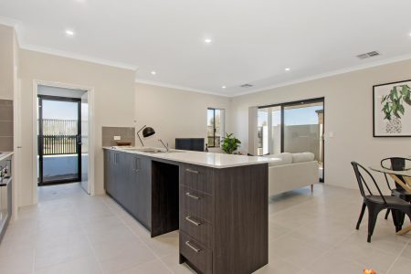 35 Lionfish Way, WAIKIKI, WA 6169 AUS