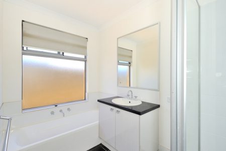 10 Pennine Way, WELLARD, WA 6170 AUS
