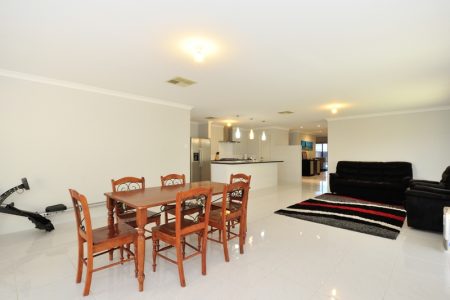 10 Pennine Way, WELLARD, WA 6170 AUS