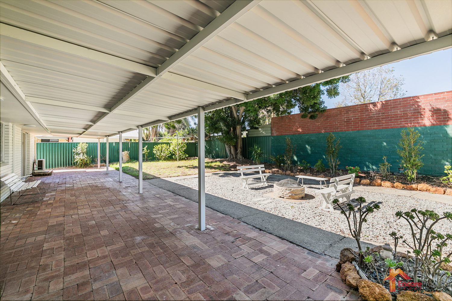 16 Maple Place, MADDINGTON, WA 6109 AUS