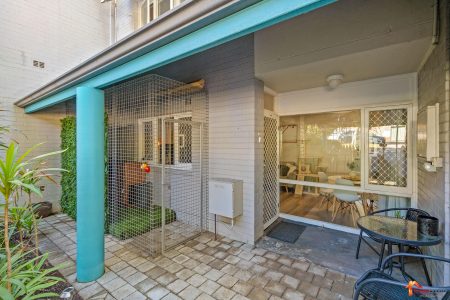 6/2 Elmslie Street, ORELIA, WA 6167 AUS