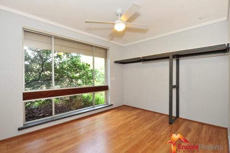 28 Madden Way, PARMELIA, WA 6167 AUS