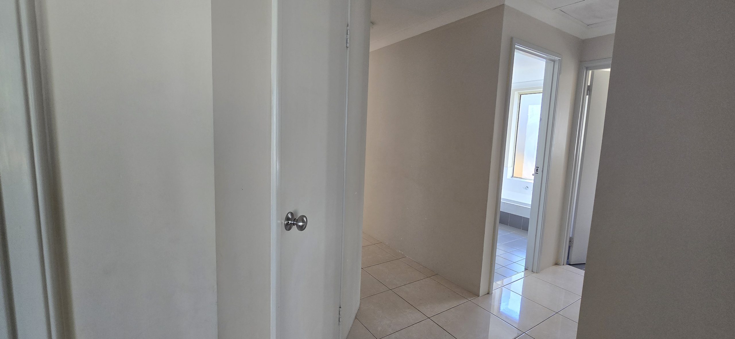 6 Wincanton Chase, LEDA, WA 6170 AUS