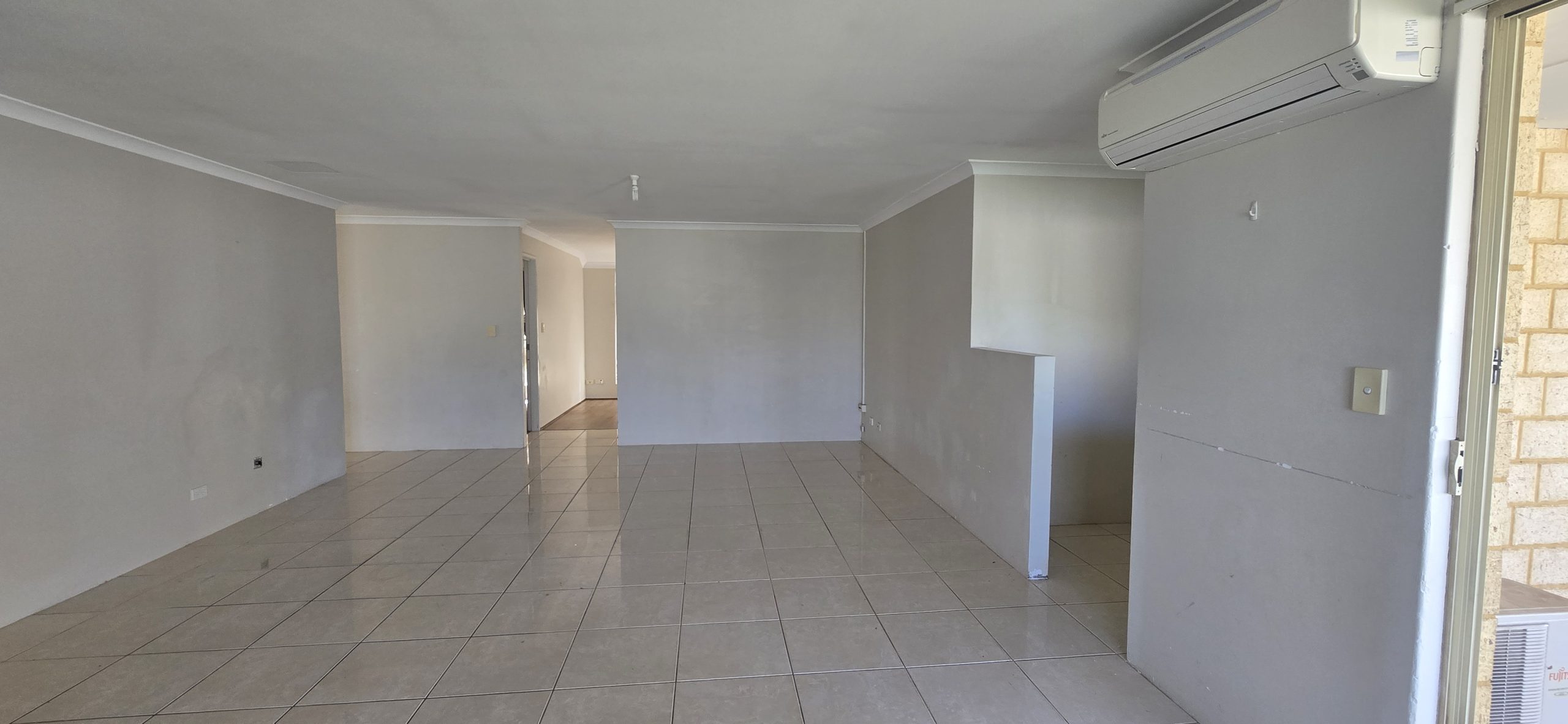 6 Wincanton Chase, LEDA, WA 6170 AUS
