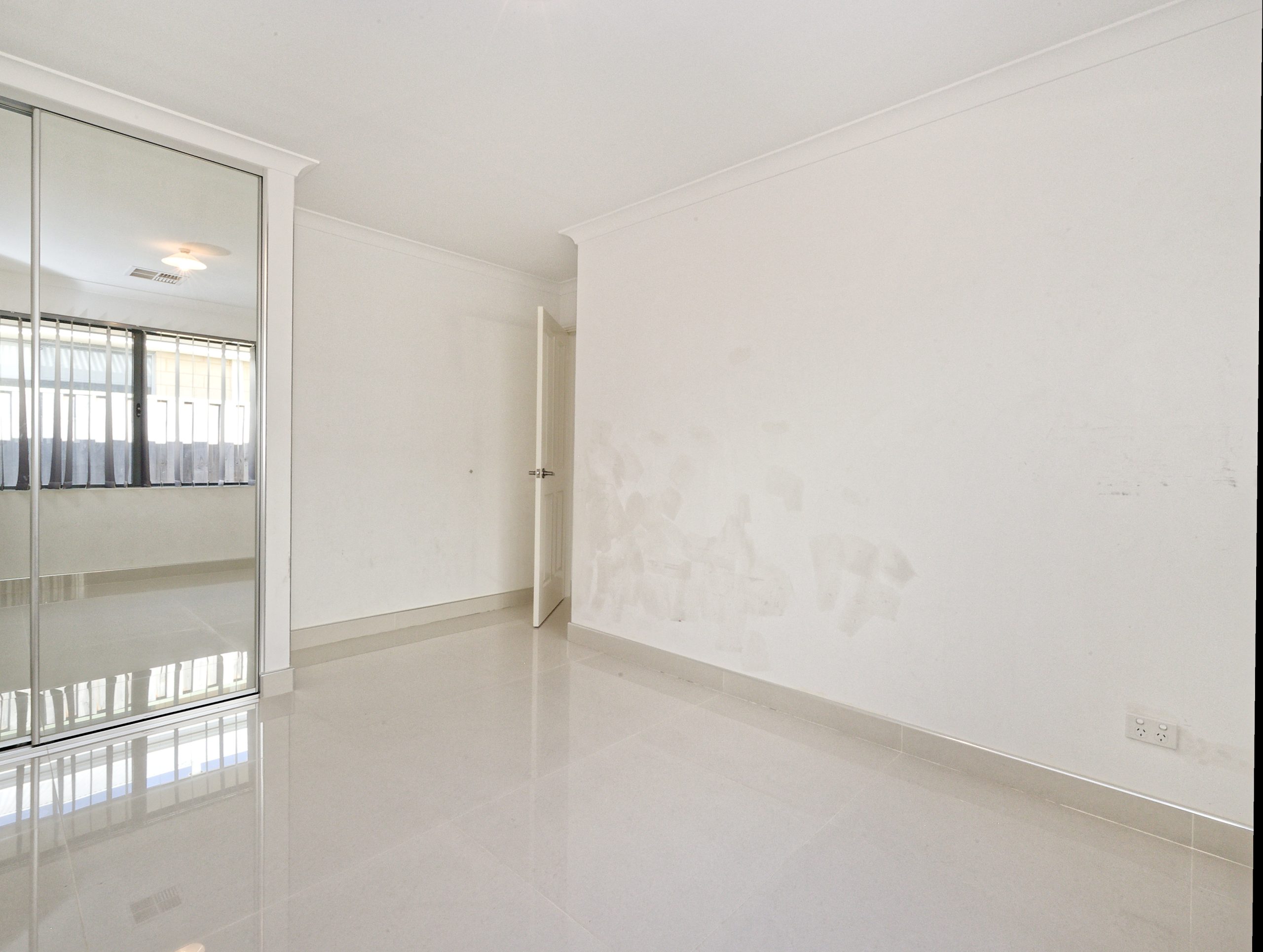 104 Sapphire Chase, WELLARD, WA 6170 AUS