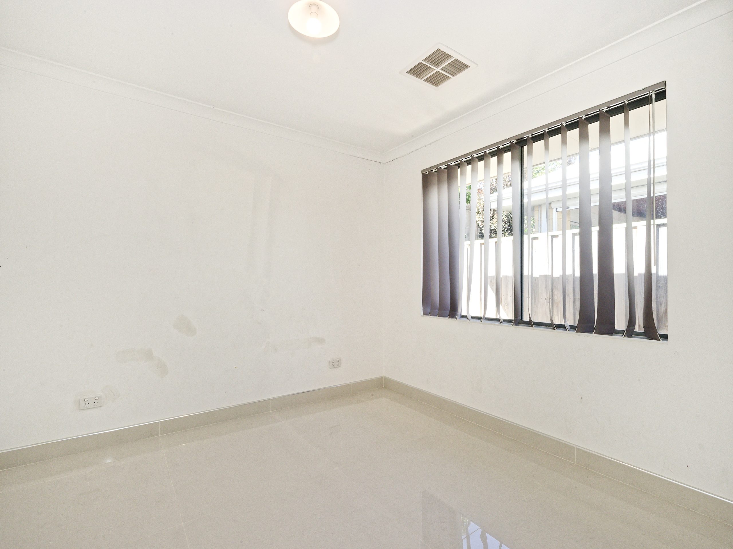 104 Sapphire Chase, WELLARD, WA 6170 AUS