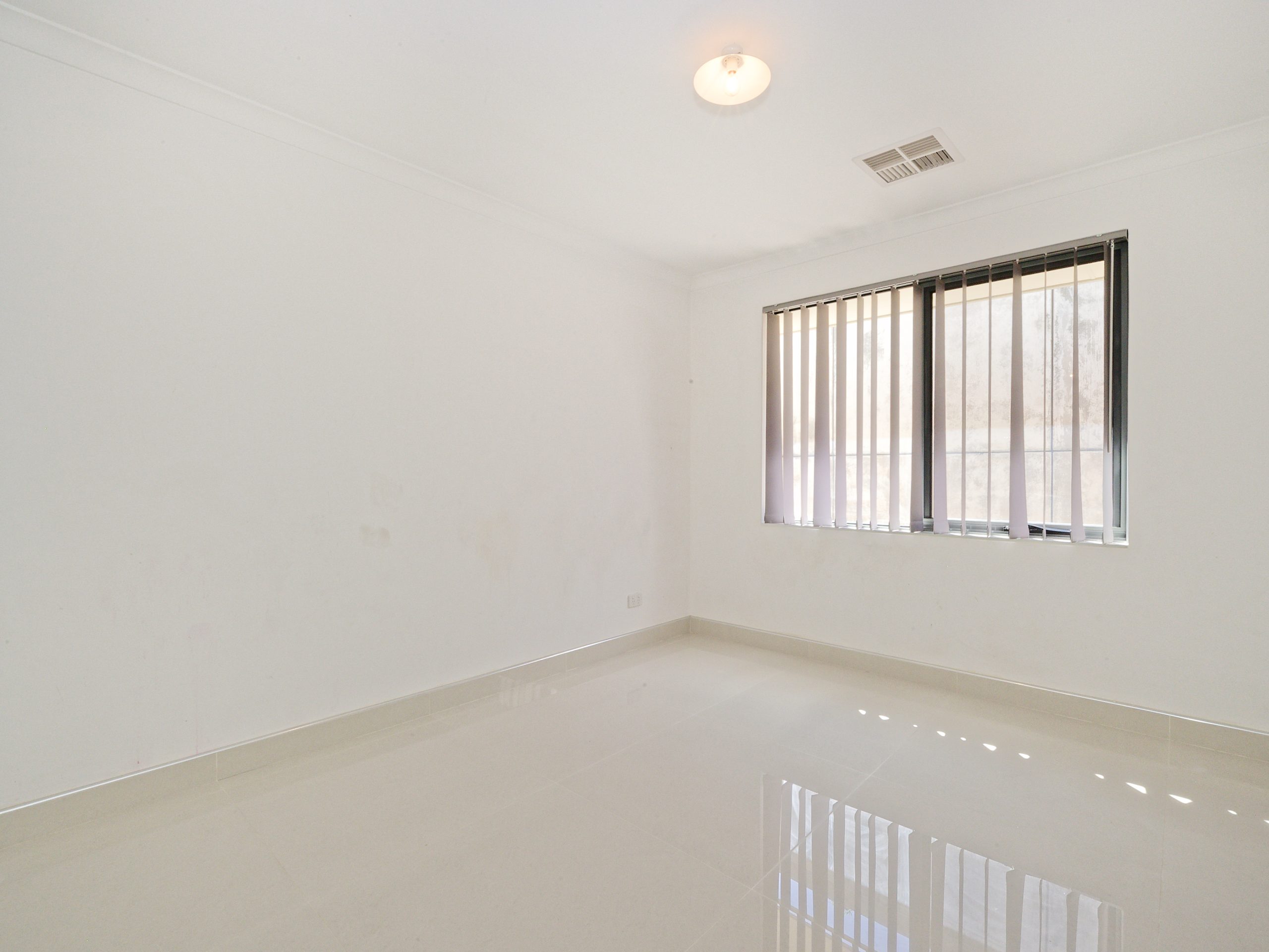 104 Sapphire Chase, WELLARD, WA 6170 AUS