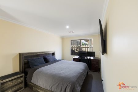 8 Quartz Avenue, WELLARD, WA 6170 AUS