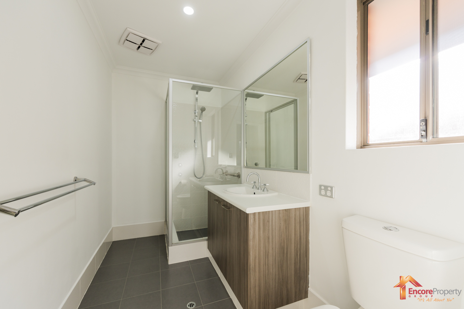 8 Quartz Avenue, WELLARD, WA 6170 AUS