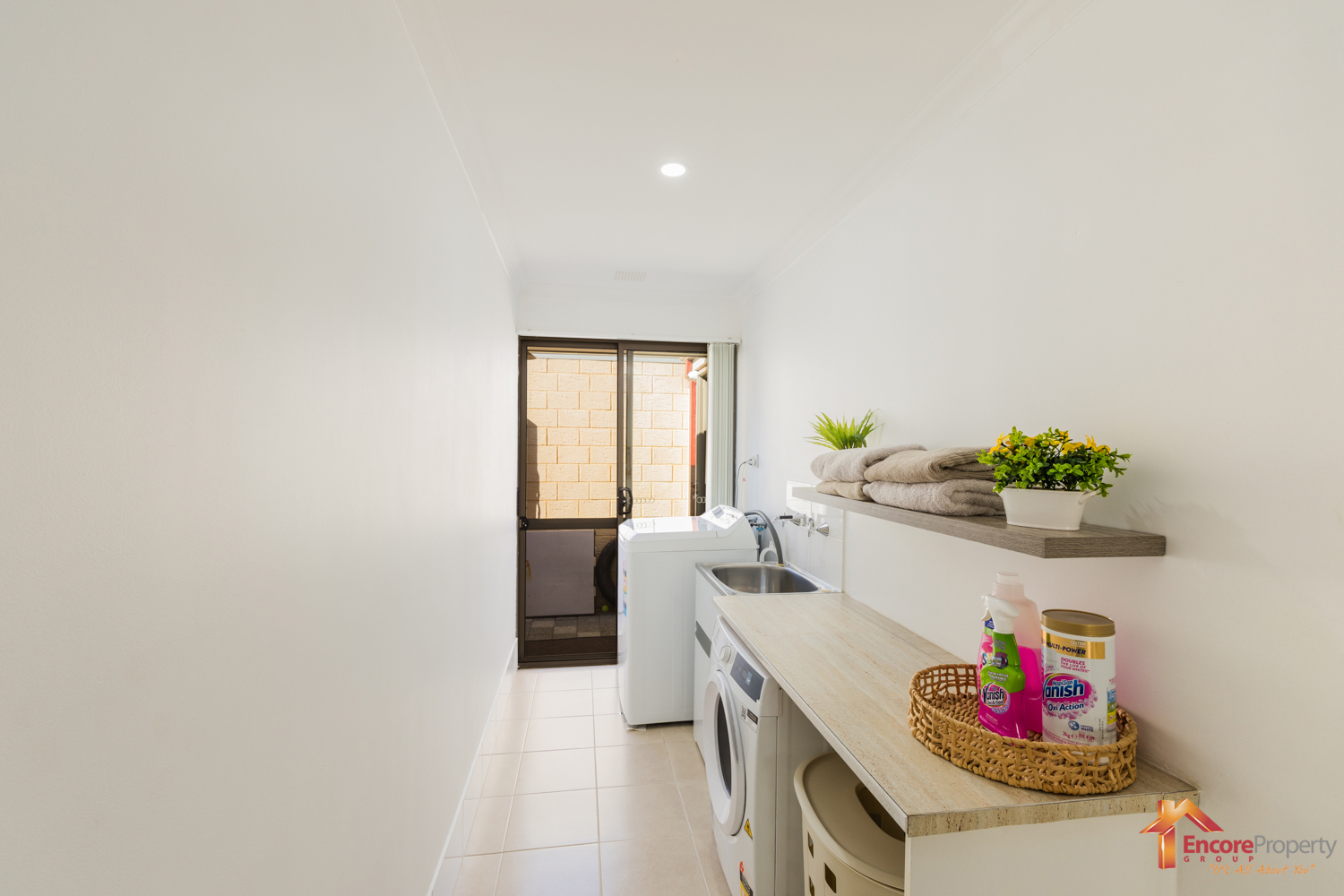 8 Quartz Avenue, WELLARD, WA 6170 AUS