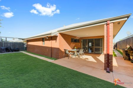 8 Quartz Avenue, WELLARD, WA 6170 AUS
