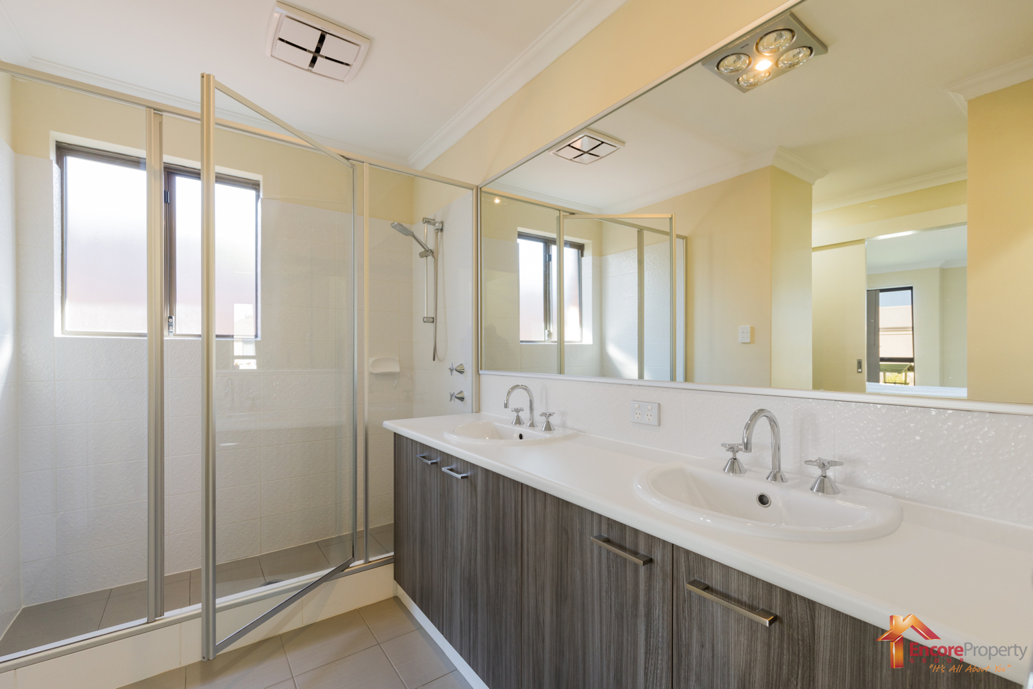 8 Quartz Avenue, WELLARD, WA 6170 AUS