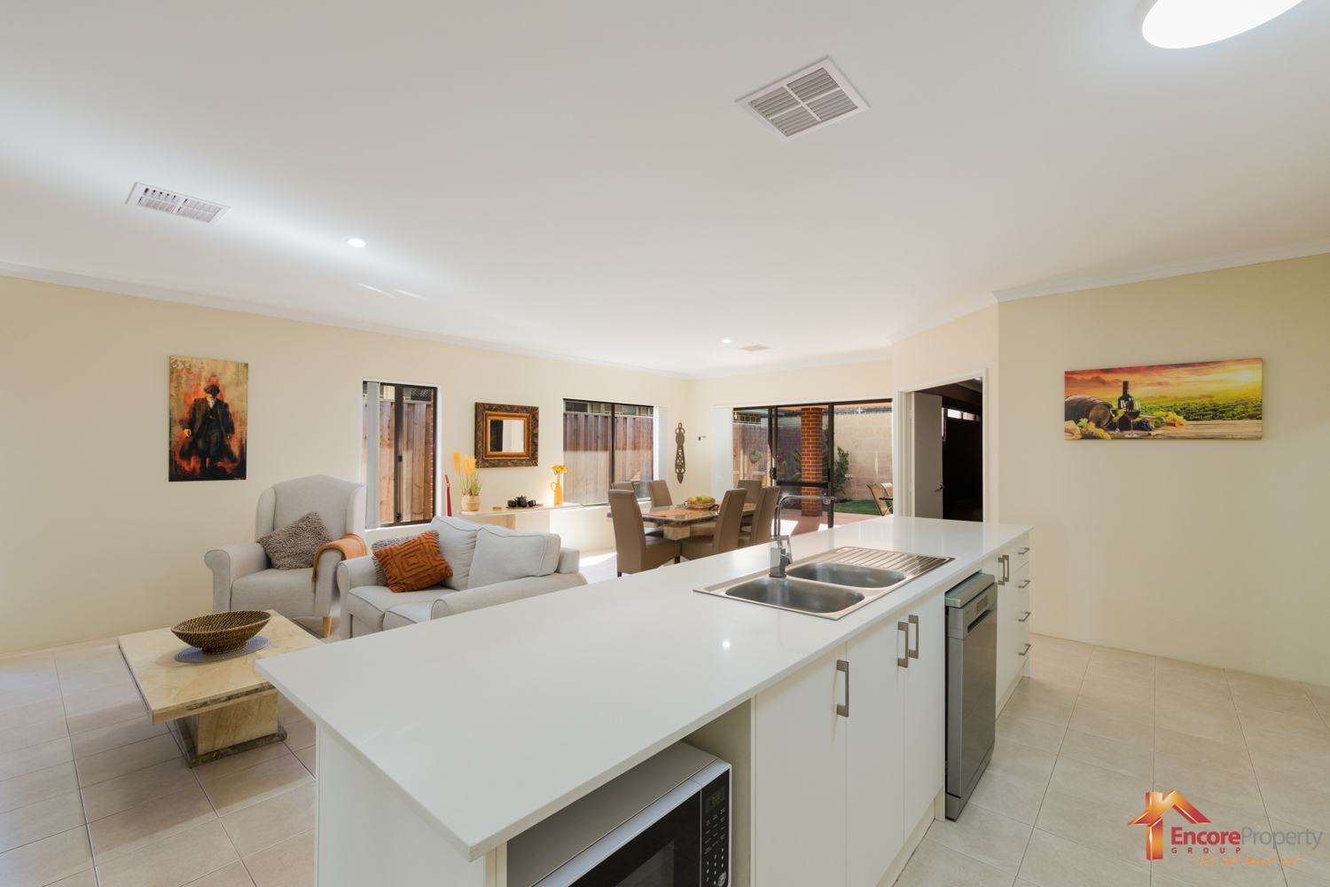 8 Quartz Avenue, WELLARD, WA 6170 AUS