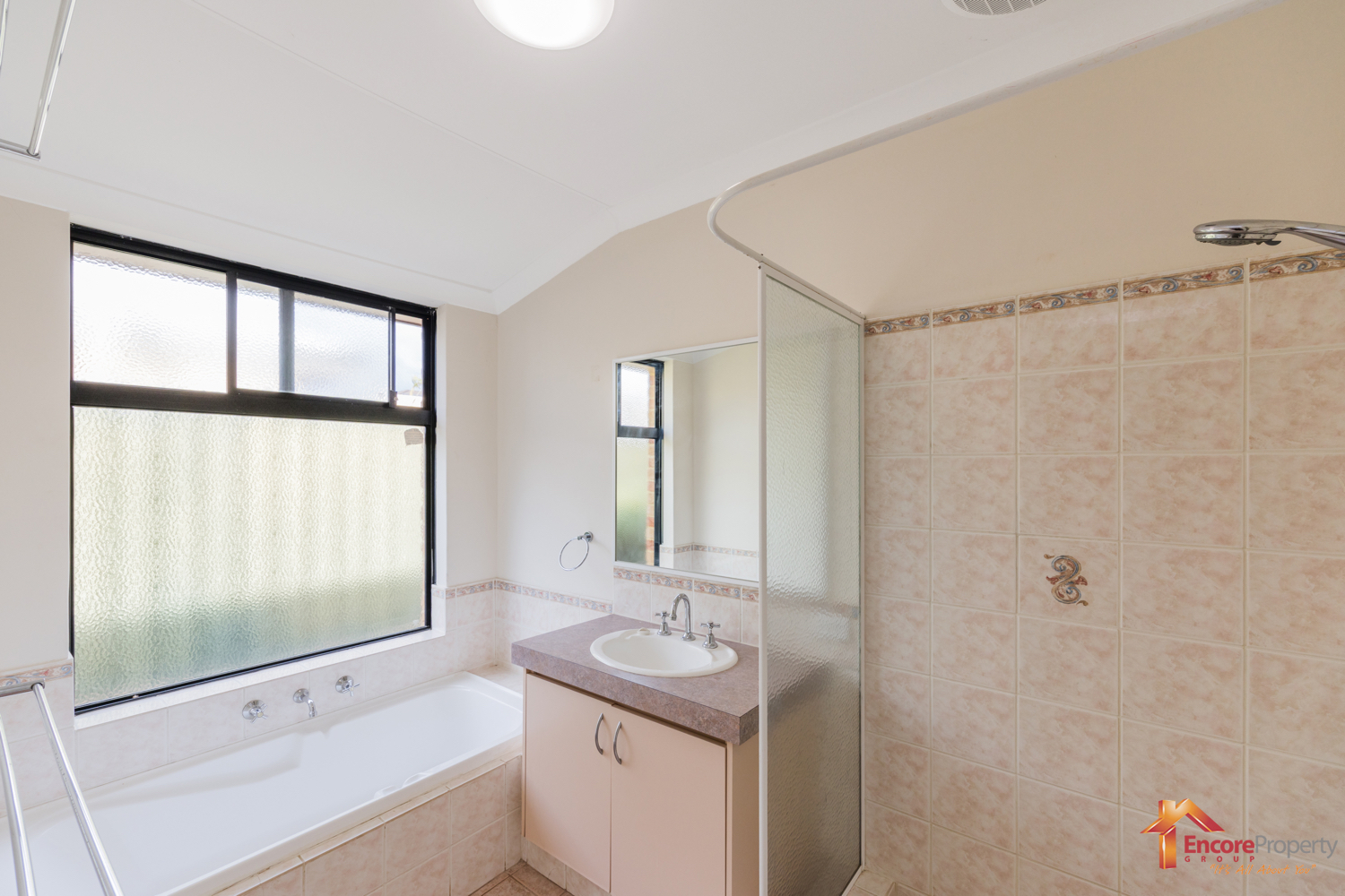 16 Colchester Avenue, ORELIA, WA 6167 AUS