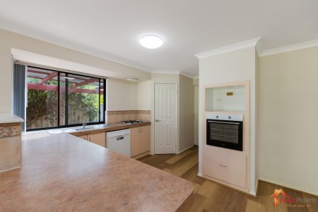 16 Colchester Avenue, ORELIA, WA 6167 AUS