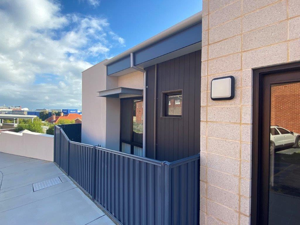 16/2 Burt Street, FREMANTLE, WA 6160 AUS